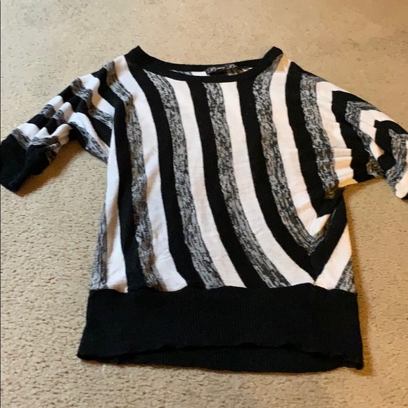 A Brittany Black Sweater. - Picture 1 of 1